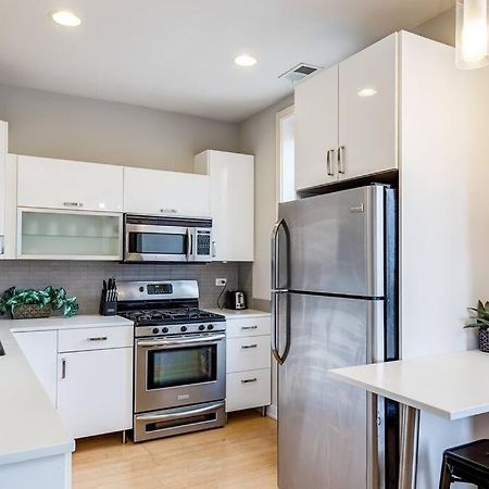Cozy Beautiful Downtown Unit Chi In Prime River North Location Near Mag Mile - 2 Чикаго Екстер'єр фото
